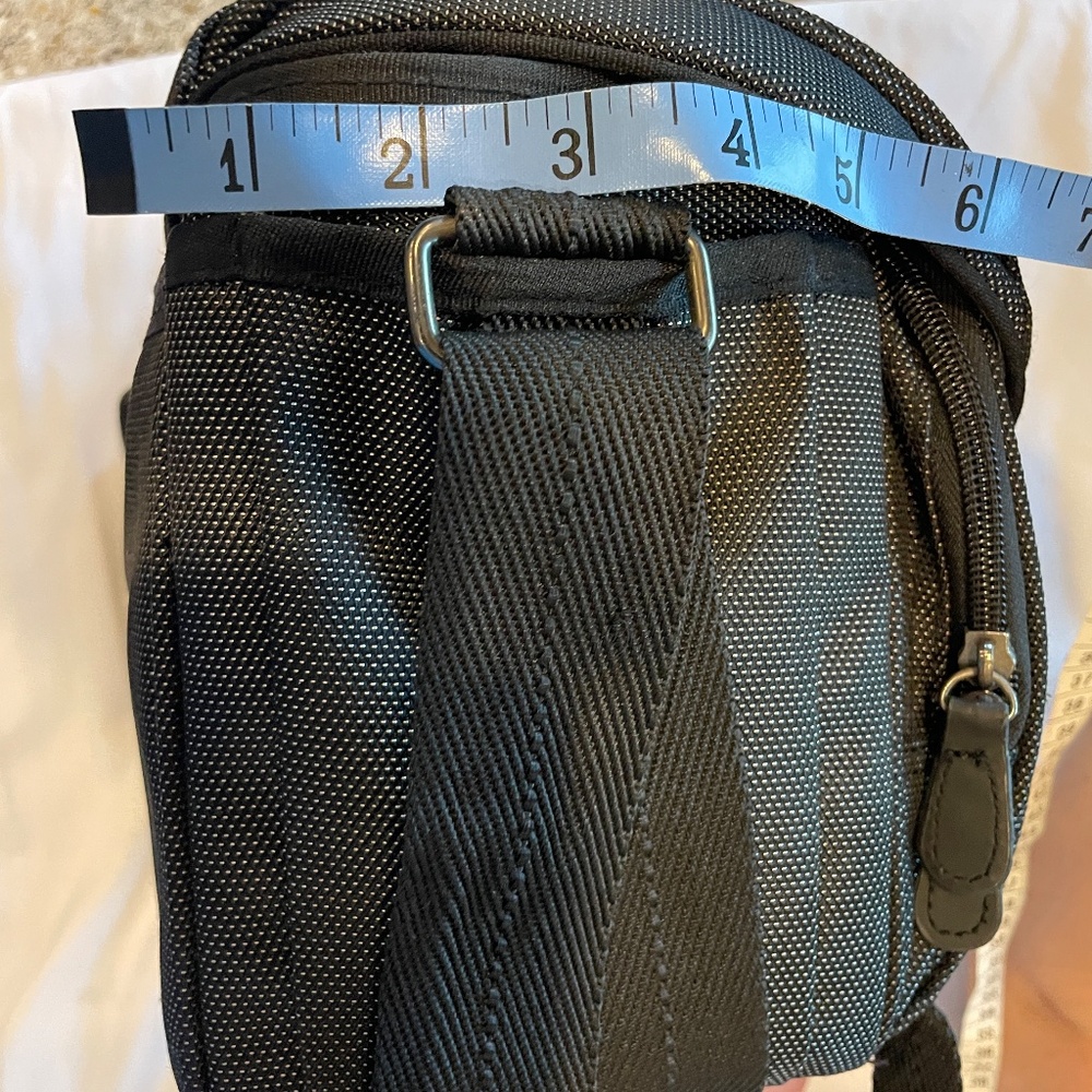 Nikon Camera Bag Including Assorted Lens Cleaning Supplies. CLEAN, EXCELLENT! - Picture 4 of 9